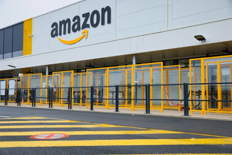 A coalition of unions says pressure by Amazon to get purchases quickly to doorsteps is putting drivers at risk of injury