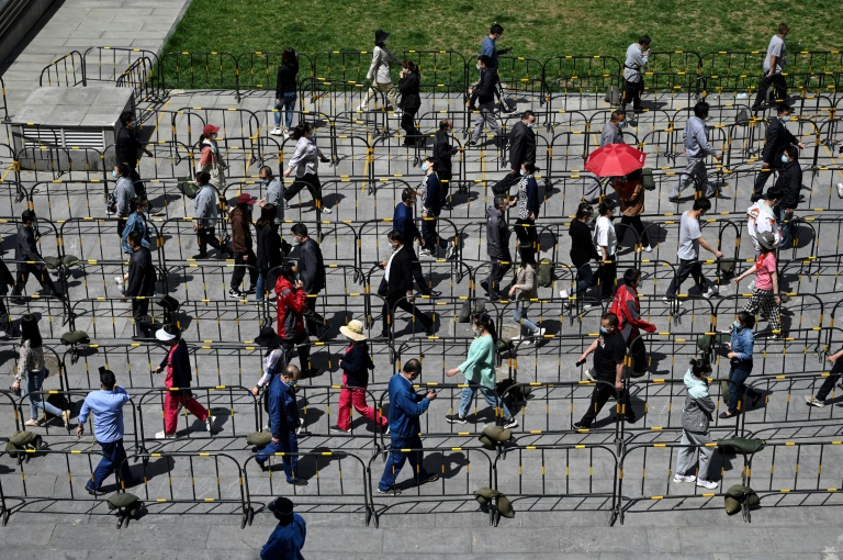 Chinese leaders' strict adherence to their zero-Covid strategy and lockdowns is posing a serious threat to the world's number two economy, experts warn