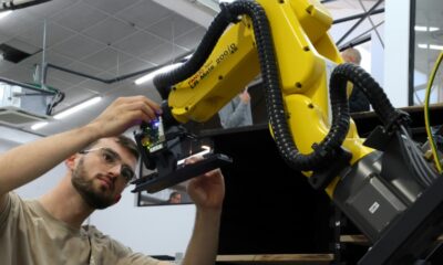 Combined with artificial intelligence, the Israeli-developed robots are designed to carefully grasp and pack a variety of items