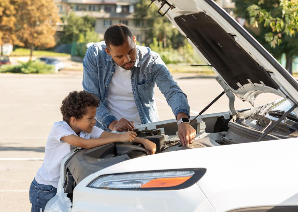 Cheap Insurance identified five car repairs that even people lacking car knowledge can do independently to avoid making an insurance claim.